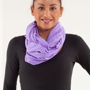 Lululemon Vinyasa Wrap Scarf Power Purple